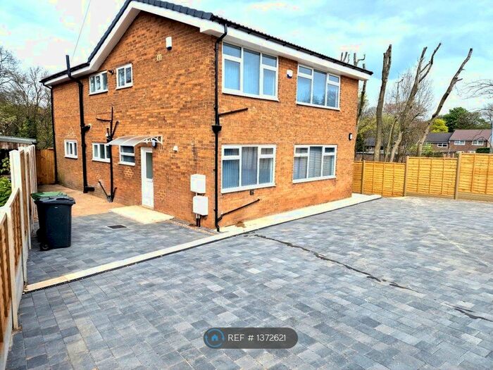 2 Bedroom Flat To Rent In Ground Floor, Leeds, LS8