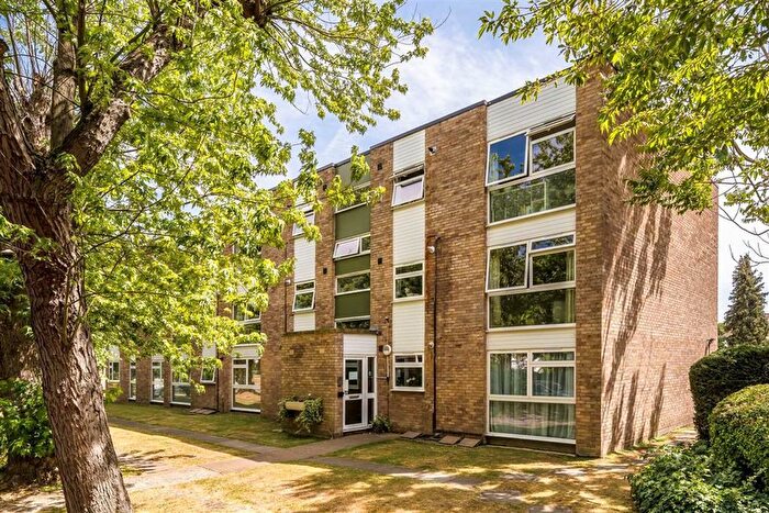 2 Bedroom Flat For Sale In St. Johns Park, Blackheath, SE3