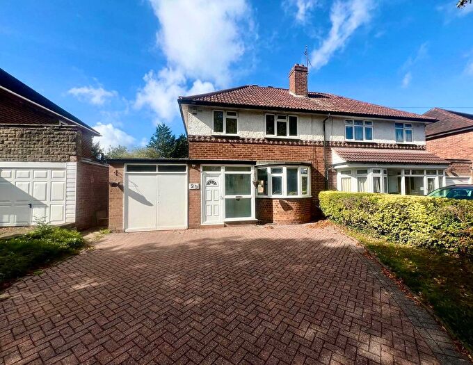 3 Bedroom Semi-Detached House For Sale In Hollie Lucas Rd, Birmingham, B13
