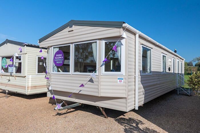 2 Bedroom Park Home For Sale In Plough Road, Minster On Sea, Sheerness, ME12