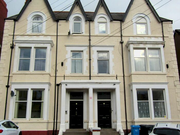 Studio To Rent In Bath Street, Rhyl, Clwyd, LL18