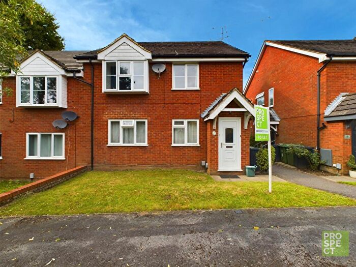 2 Bedroom Maisonette To Rent In Chilham Close, Frimley, Camberley, Surrey, GU16