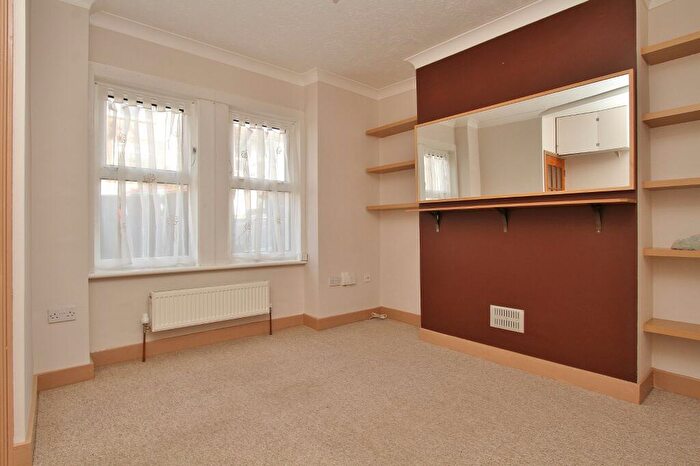 1 Bedroom Apartment To Rent In Milner Road, Brighton, BN2