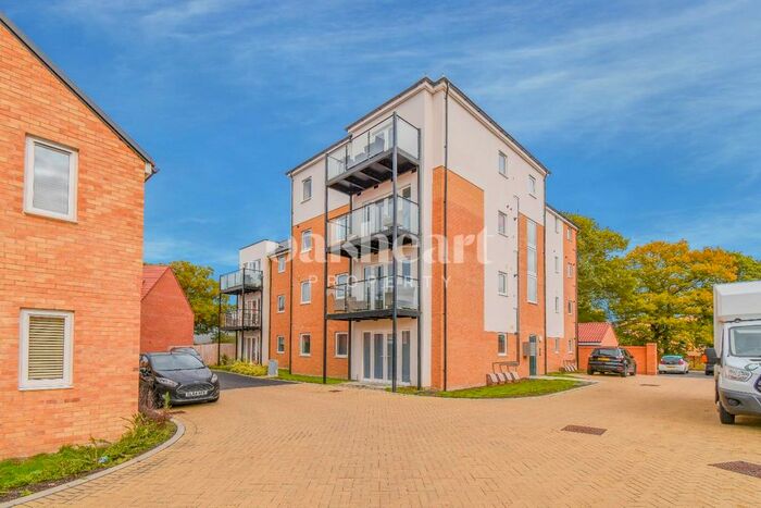 2 Bedroom Flat To Rent In Culture Close, Colchester, CO4