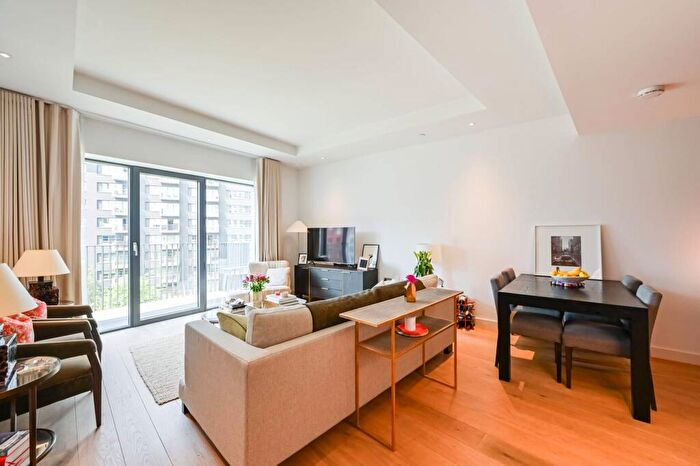 2 Bedroom Flat For Sale In Globe House, Docklands, London, E14