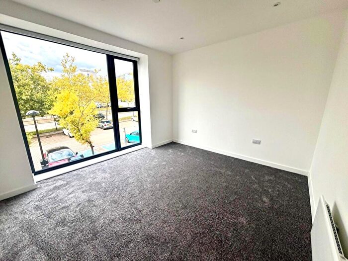1 Bedroom Apartment To Rent In Buckingham Court, MK9