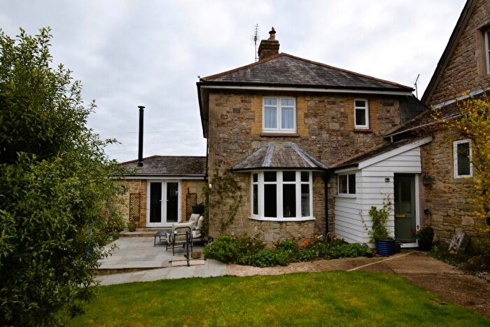 4 Bedroom Link Detached House For Sale In Arnold Road, Ryde, Isle Of Wight, PO33