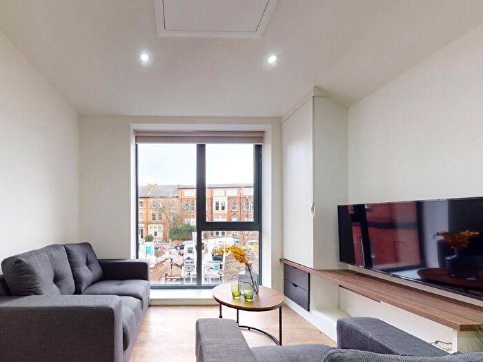 2 Bedroom Apartment To Rent In Flat, Hyde Terrace #, LS2