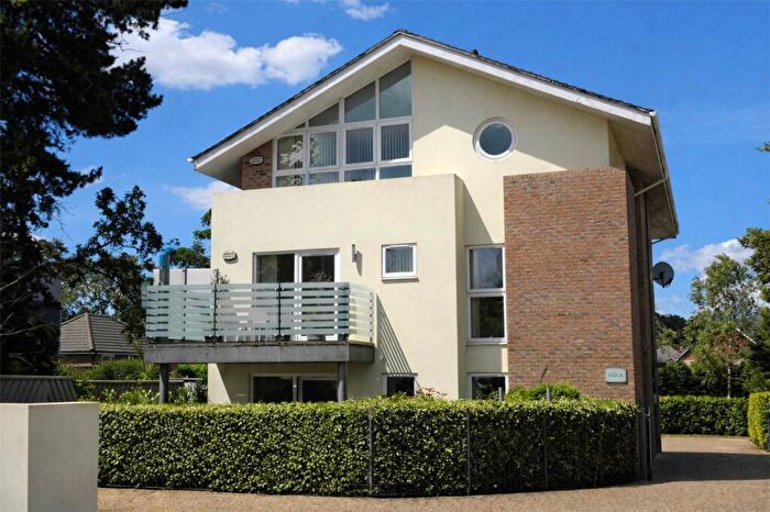 1 Bedroom Apartment For Sale In Penn Hill Avenue, Penn Hill, Poole, Dorset, BH14