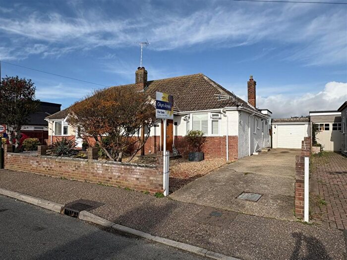 2 Bedroom Semi Detached Bungalow For Sale In Warren Crescent, East Preston, BN16