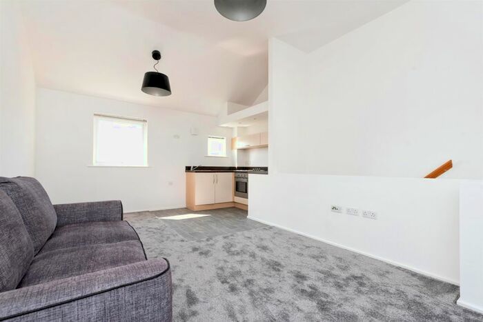 2 Bedroom Flat For Sale In Ariel Reach, Newport, NP20