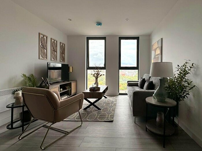 1 Bedroom Apartment For Sale In Oldfield Road, Manchester, Greater Manchester, M5