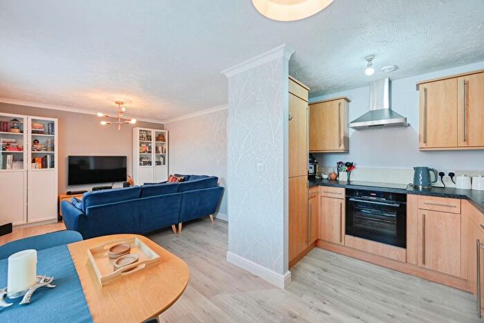 2 Bedroom Flat For Sale In Blackberry Avenue, Lichfield, WS14