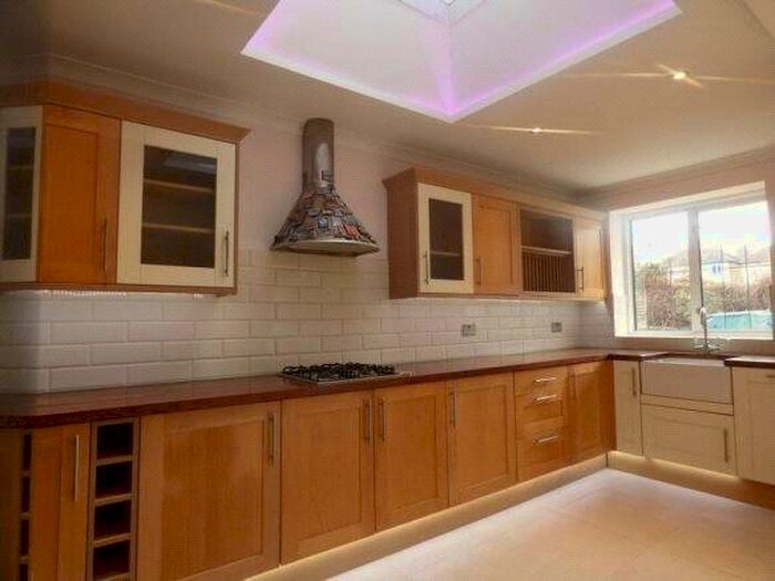 3 Bedroom Semi-Detached House To Rent In Meadowside Road, Meadowside Road, Sutton, Surrey, SM2