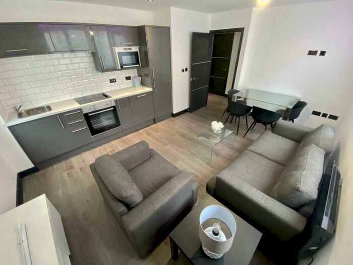 2 Bedroom Apartment To Rent In North John Street, Liverpool, L2