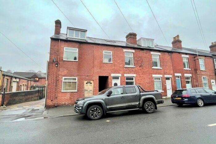 3 Bedroom Property To Rent In Valley Road, Sheffield, S8