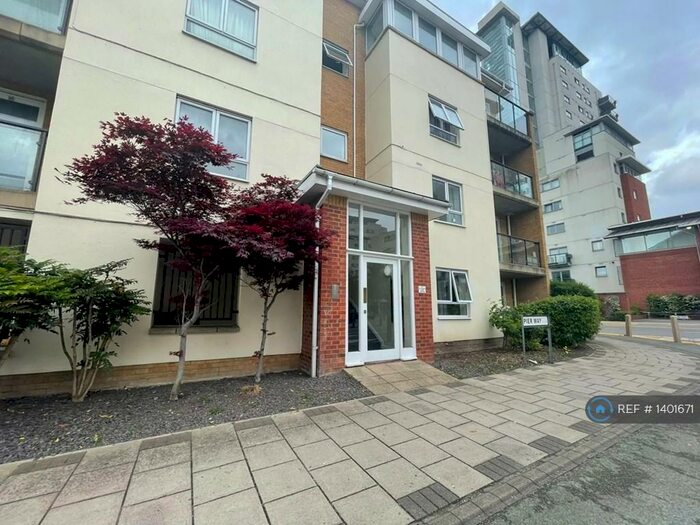 2 Bedroom Flat To Rent In Pier Way, London, SE28