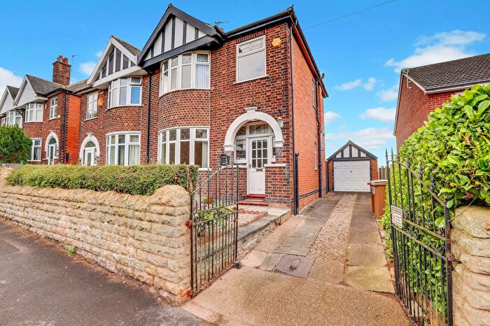 3 Bedroom Semi-Detached House For Sale In Hempshill Lane, Nottingham, NG6