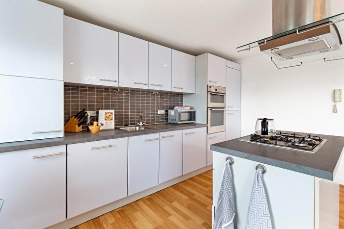 2 Bedroom Flat For Sale In Dunlop Street, Glasgow, G1