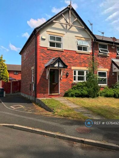 3 Bedroom End Of Terrace House To Rent In Havenscroft Avenue, Eccles, Manchester, M30