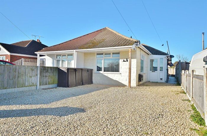 2 Bedroom Semi-Detached Bungalow For Sale In The Avenue, Clacton-On-Sea, CO15