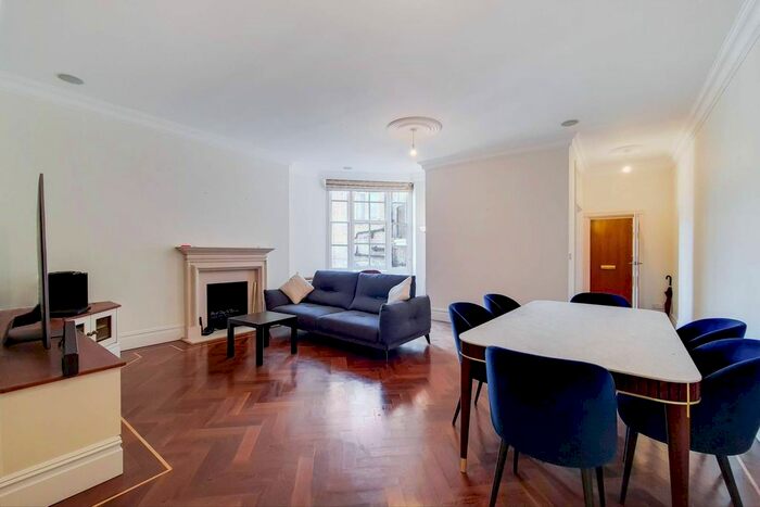 2 Bedroom Flat To Rent In Montagu Mansions, Baker Street, London, W1U
