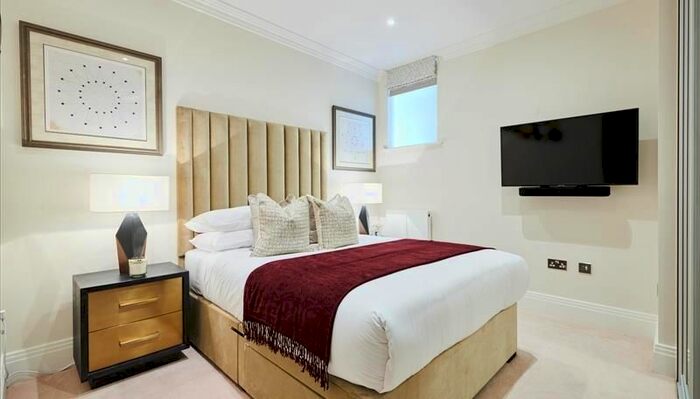 1 Bedroom Flat To Rent In Rainville Road, London, W6