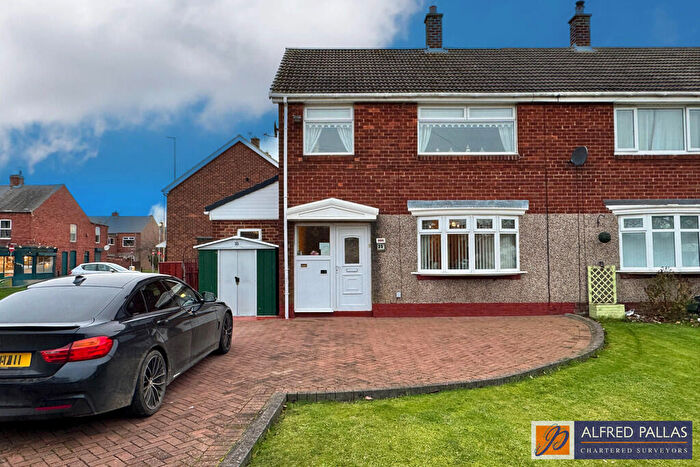 3 Bedroom Semi Detached House For Sale In Gibson Court, Boldon Colliery, NE35