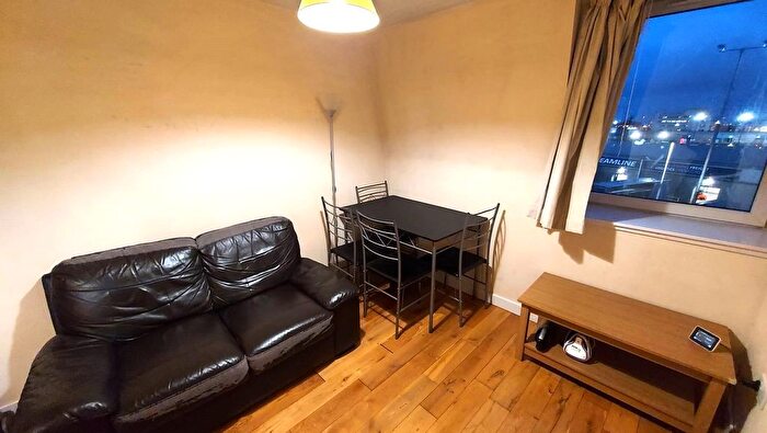 1 Bedroom Flat To Rent In Palmerston Road, The City Centre, Aberdeen, AB11