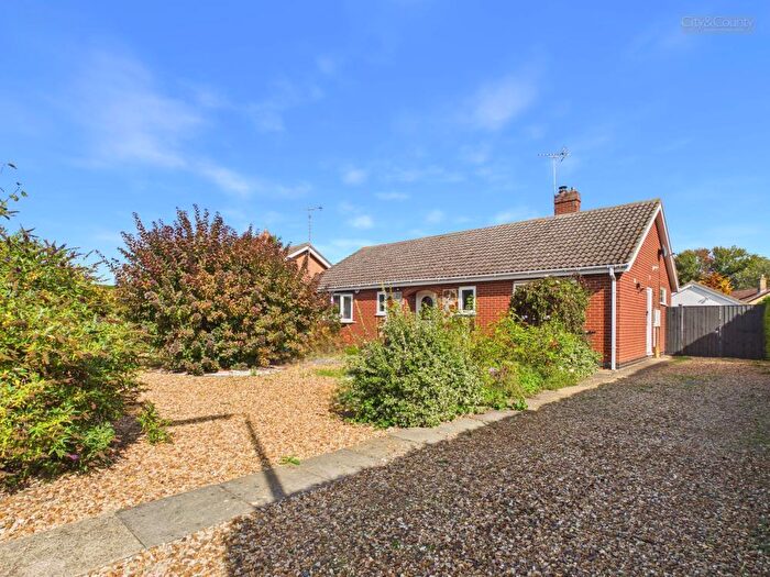 3 Bedroom Detached Bungalow For Sale In The Chase, Crowland, Peterborough, PE6