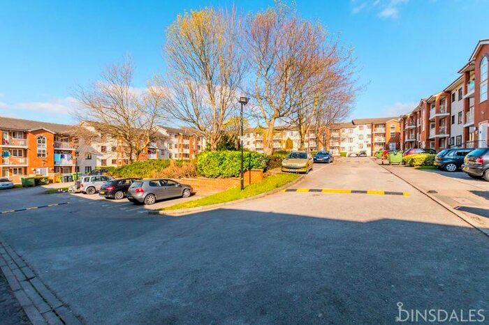 2 Bedroom Flat To Rent In Regency Court, Whetley Lane, Bradford, BD8