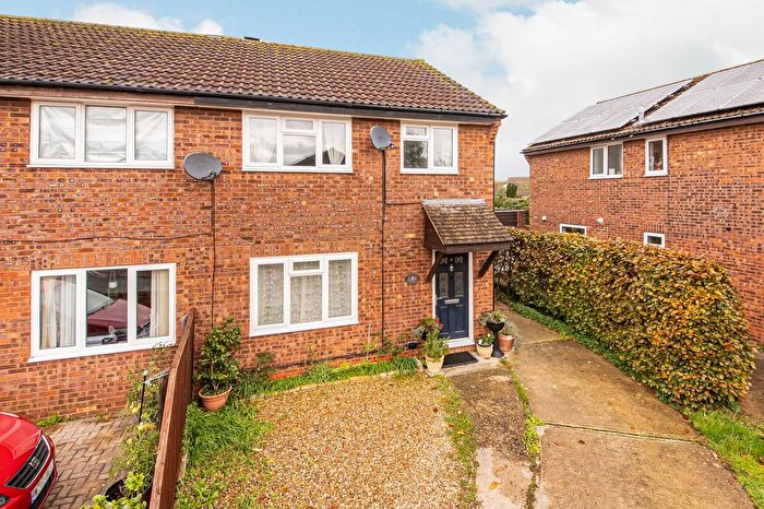 3 Bedroom Semi Detached House For Sale In Ginge Close, Abingdon, OX14
