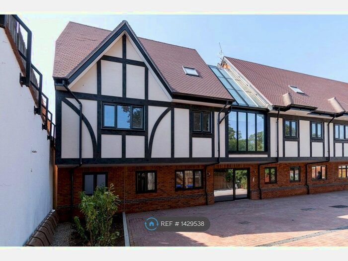 2 Bedroom Flat To Rent In Ewell Road, Cheam, Sutton, SM3