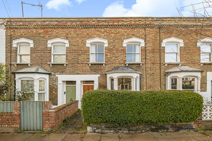 3 Bedroom Terraced House For Sale In Plimsoll Road, London, N4