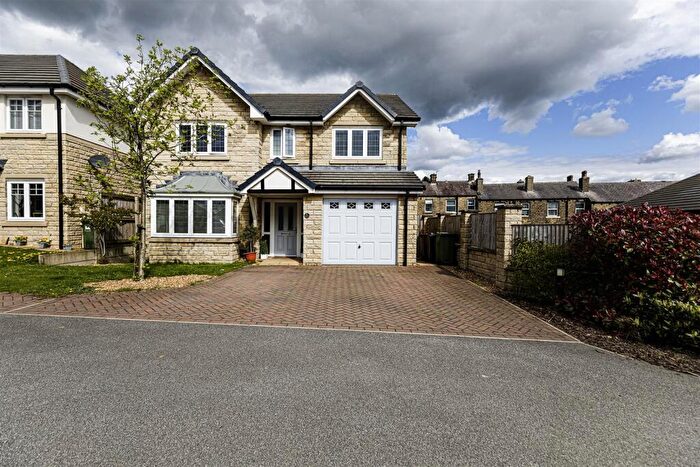 4 Bedroom Detached House For Sale In Century View, Golcar, Huddersfield, HD7