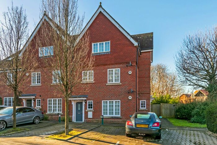 1 Bedroom Flat To Rent In Wychwood Place, Winchester, SO22