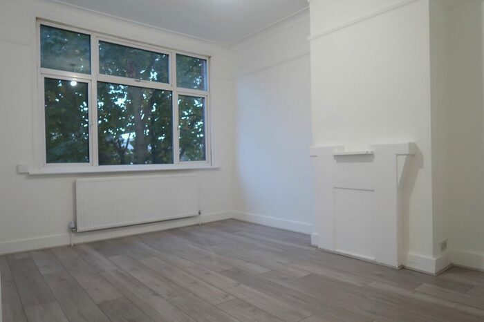 1 Bedroom Flat To Rent In Commonwealth Road, London, N17