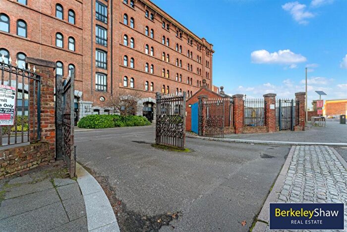2 Bedroom Flat For Sale In Waterloo Warehouse, Waterloo Road, Liverpool, L3