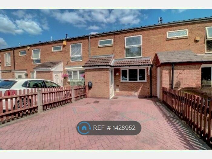 3 Bedroom Terraced House To Rent In Lanchester Way, Birmingham, B36