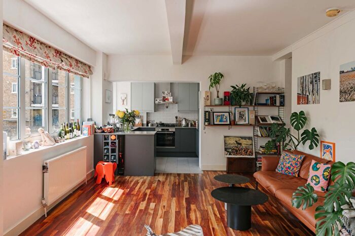 2 Bedroom Flat For Sale In Sunlight Square, London, E2