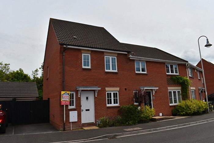 3 Bedroom End Of Terrace House For Sale In Willow Close, BS22