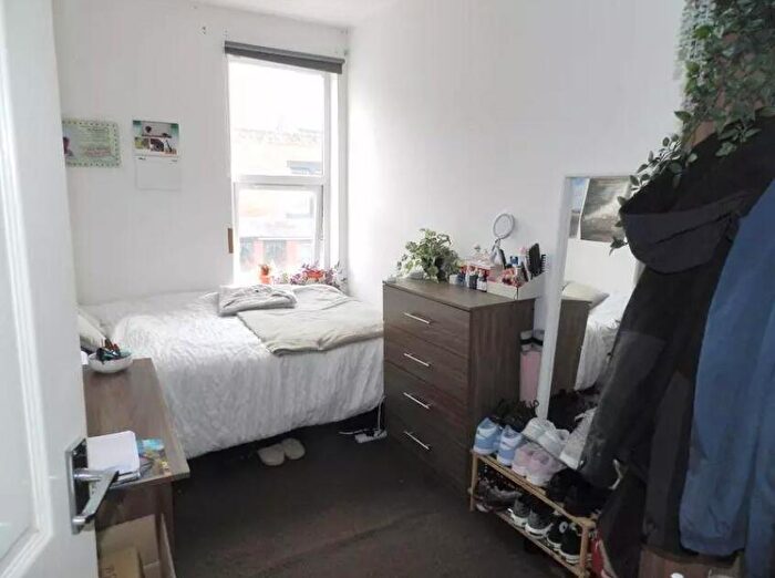 7 Bedroom House To Rent In Chestnut Avenue, Leeds, LS6