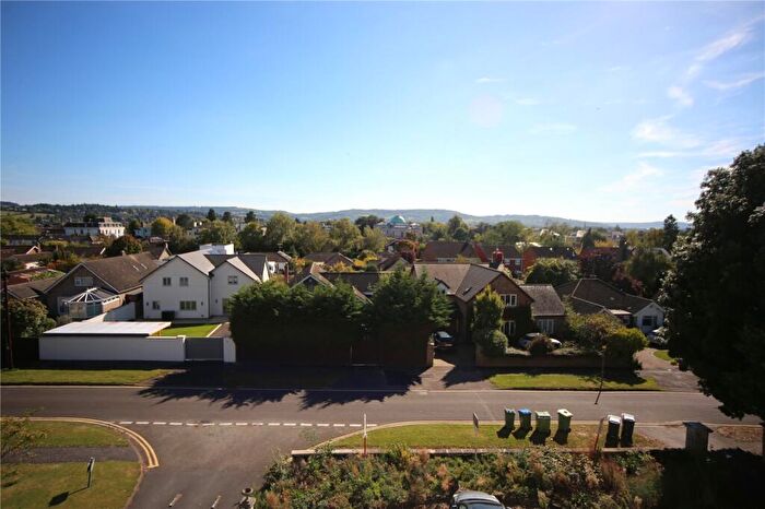 2 Bedroom Apartment To Rent In Hillcourt Road, Cheltenham, Gloucestershire, GL52