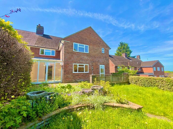 3 Bedroom Property To Rent In Colet Road, Wendover, Aylesbury, HP22