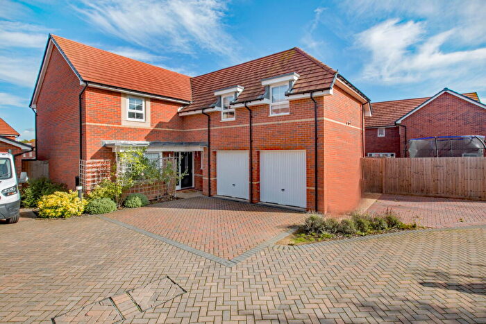 4 Bedroom Detached House For Sale In Bruce Drive, Corby, Northamptonshire, NN18