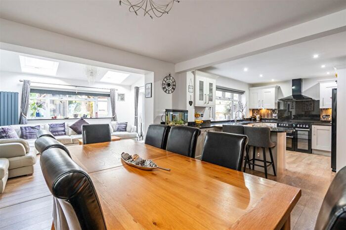 4 Bedroom Detached House For Sale In Whiteslade Close, Knowle, Solihull, B93