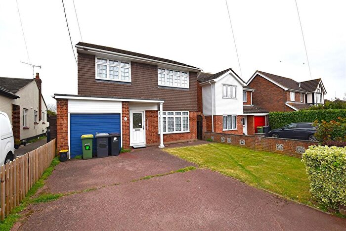 4 Bedroom Detached House For Sale In Golden Cross Road, Rochford, SS4