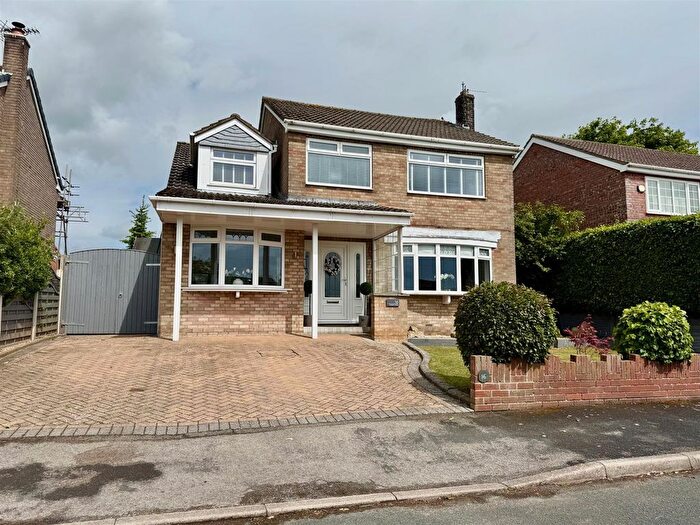 4 Bedroom Detached House For Sale In Chantry Drive, East Ayton, Scarborough, YO13