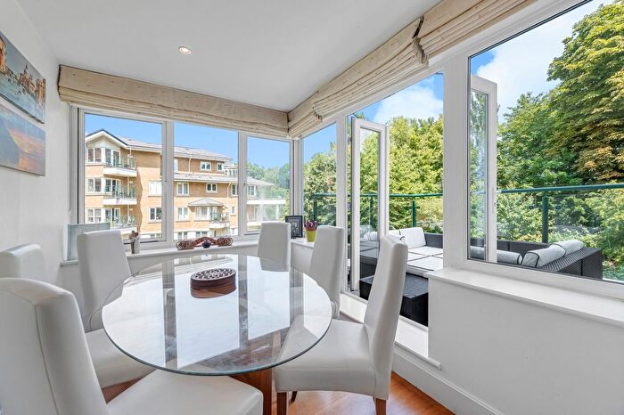 2 Bedroom Flat To Rent In Charlwood House, Strand Drive, TW9