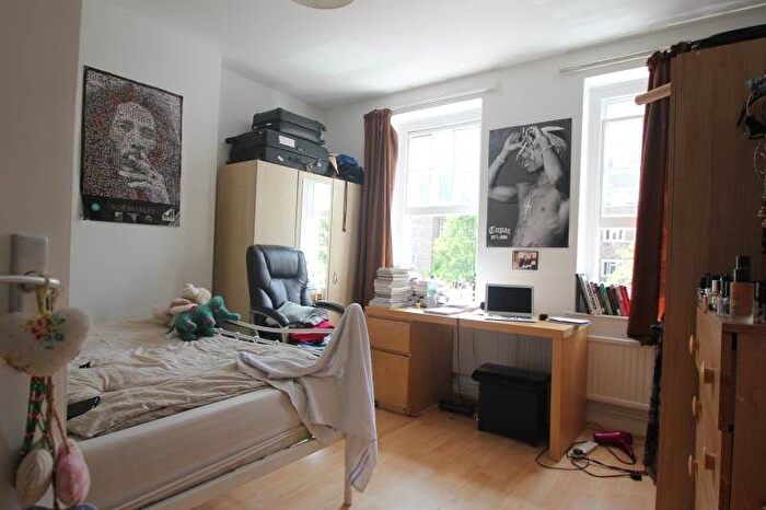 2 Bedroom Flat To Rent In Avenal Mansions, Highbury And Islington, N5